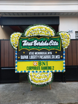 Papan Bunga Duka di Laksana