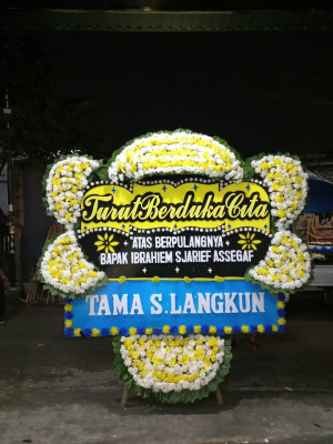 Papan Bunga Duka di Laksana